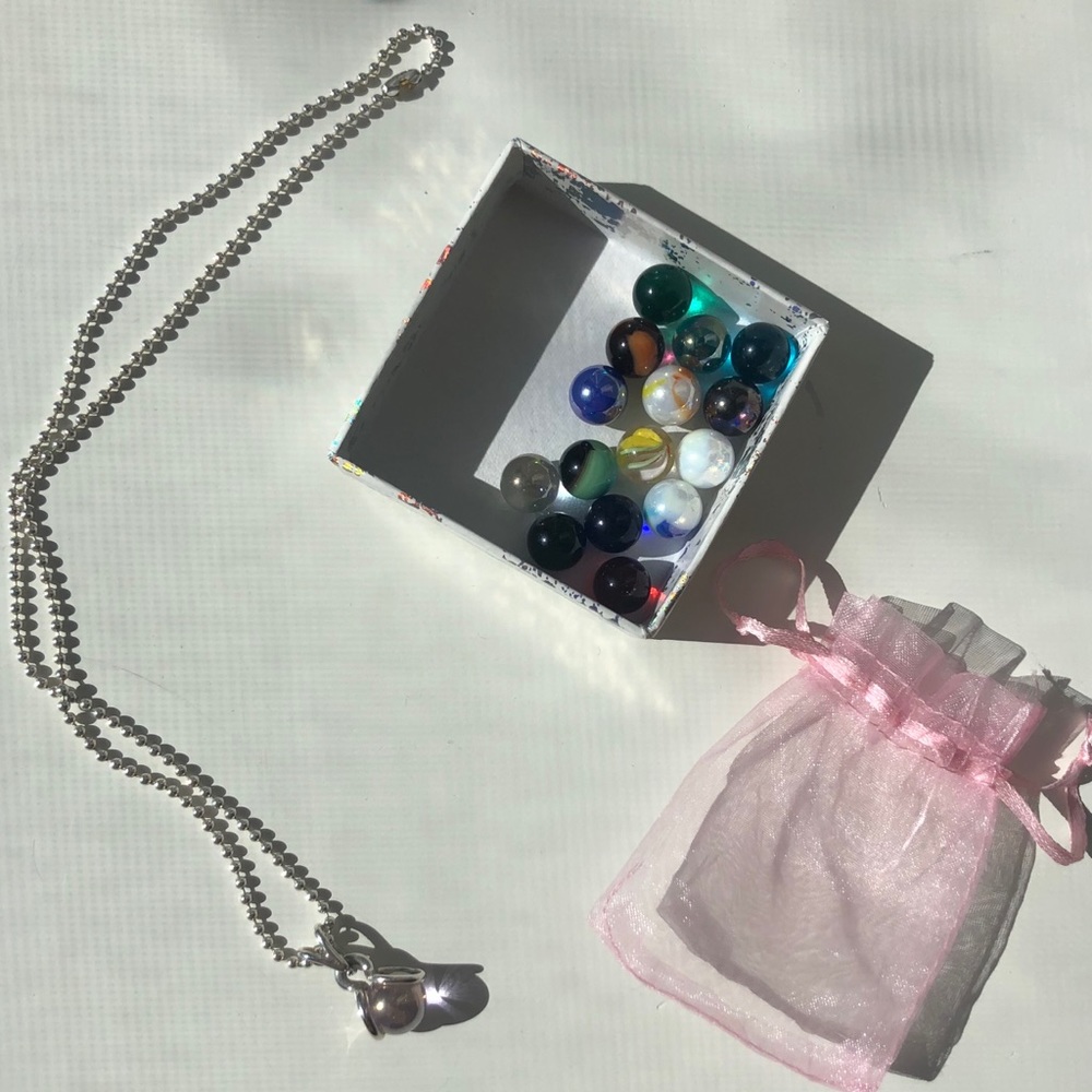 necklace with interchangeable pendant